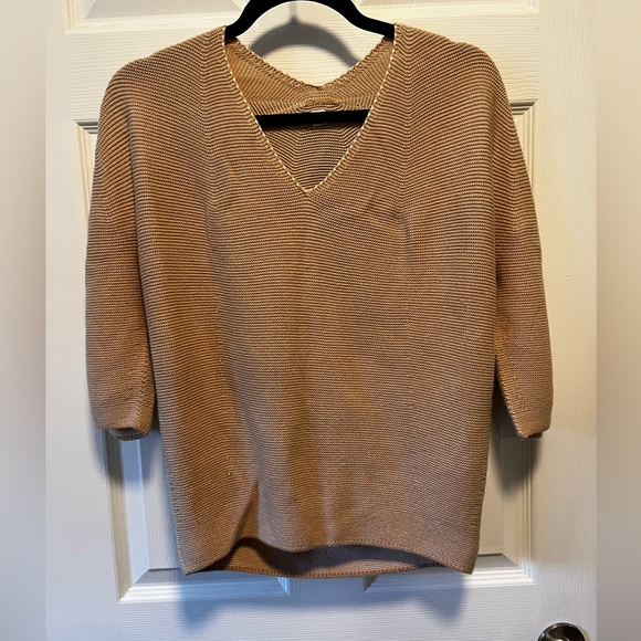 Tan cotton sweater - Picture 1 of 6